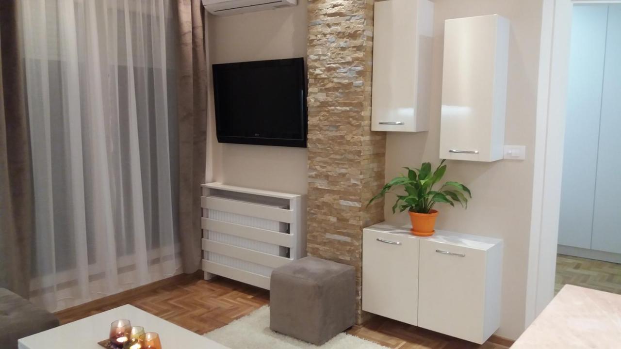 Apartment Stojanovic R Novi Sad